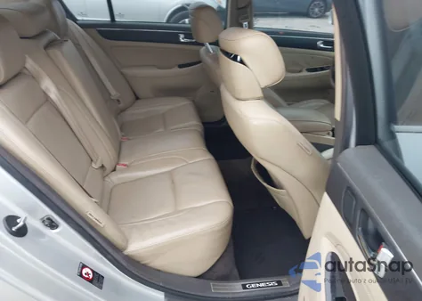 2011 Hyundai Genesis 4.6 from USA, damaged, VIN KMHGC4DF2BU113838